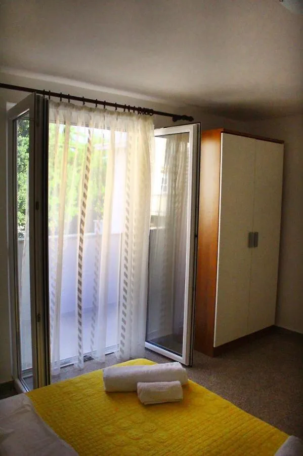 Apartment Pahljina Rab Town