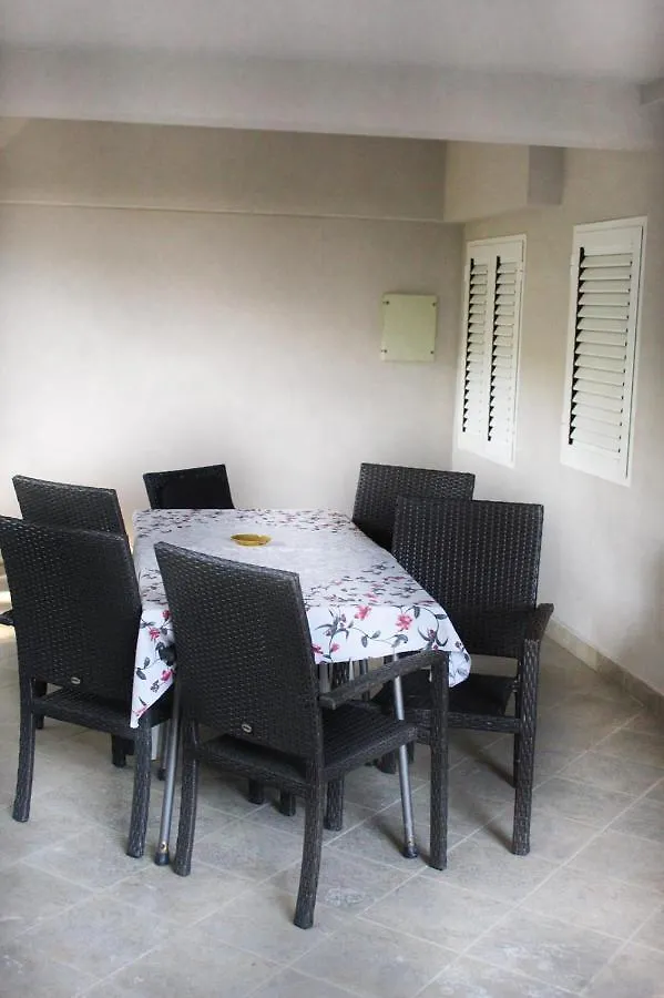 Apartment Pahljina Rab Town