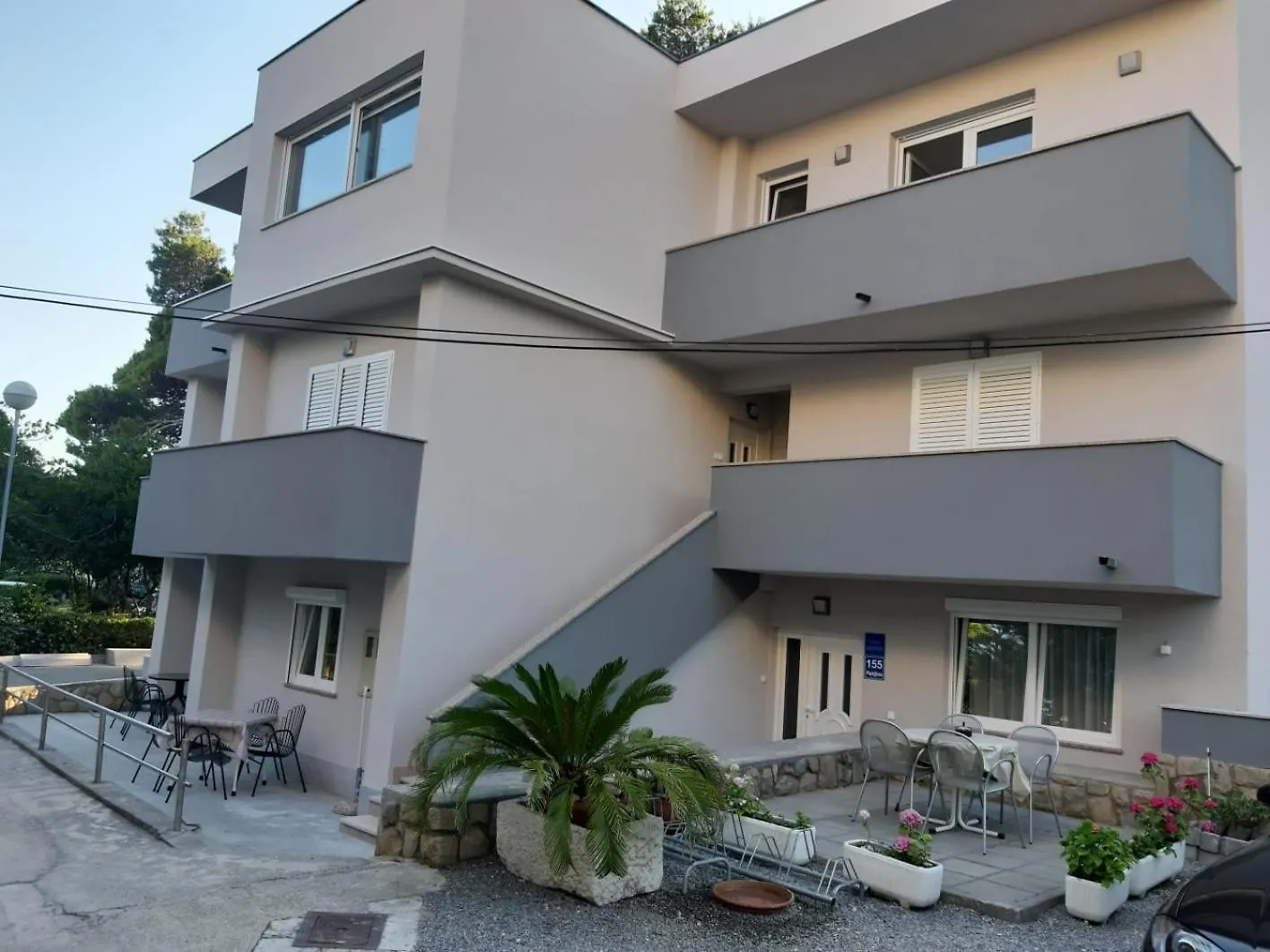 Contactos de Apartment Pahljina