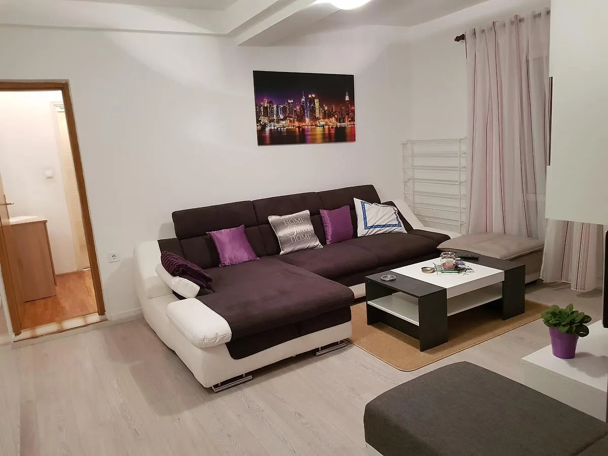 Apartment Pahljina Rab Town